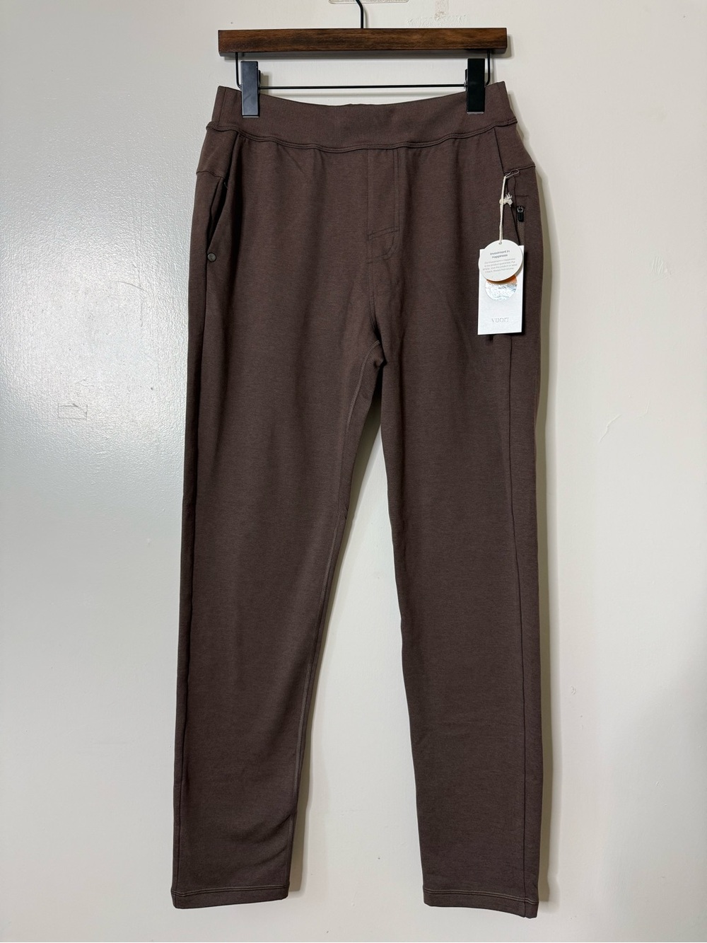 Vuori Men’s Coronado Pant 30" Color Espresso Heather Size Small V433